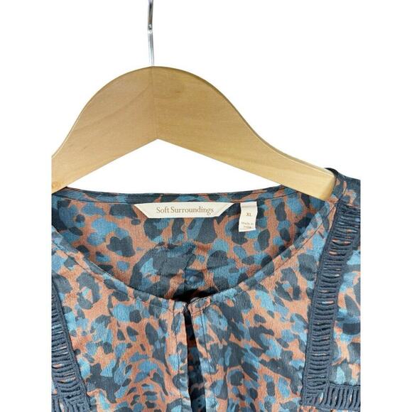 Soft Surroundings Gianna Copper Teal Animal Print Top Long Sleeve Size XL Silky - Picture 2 of 7